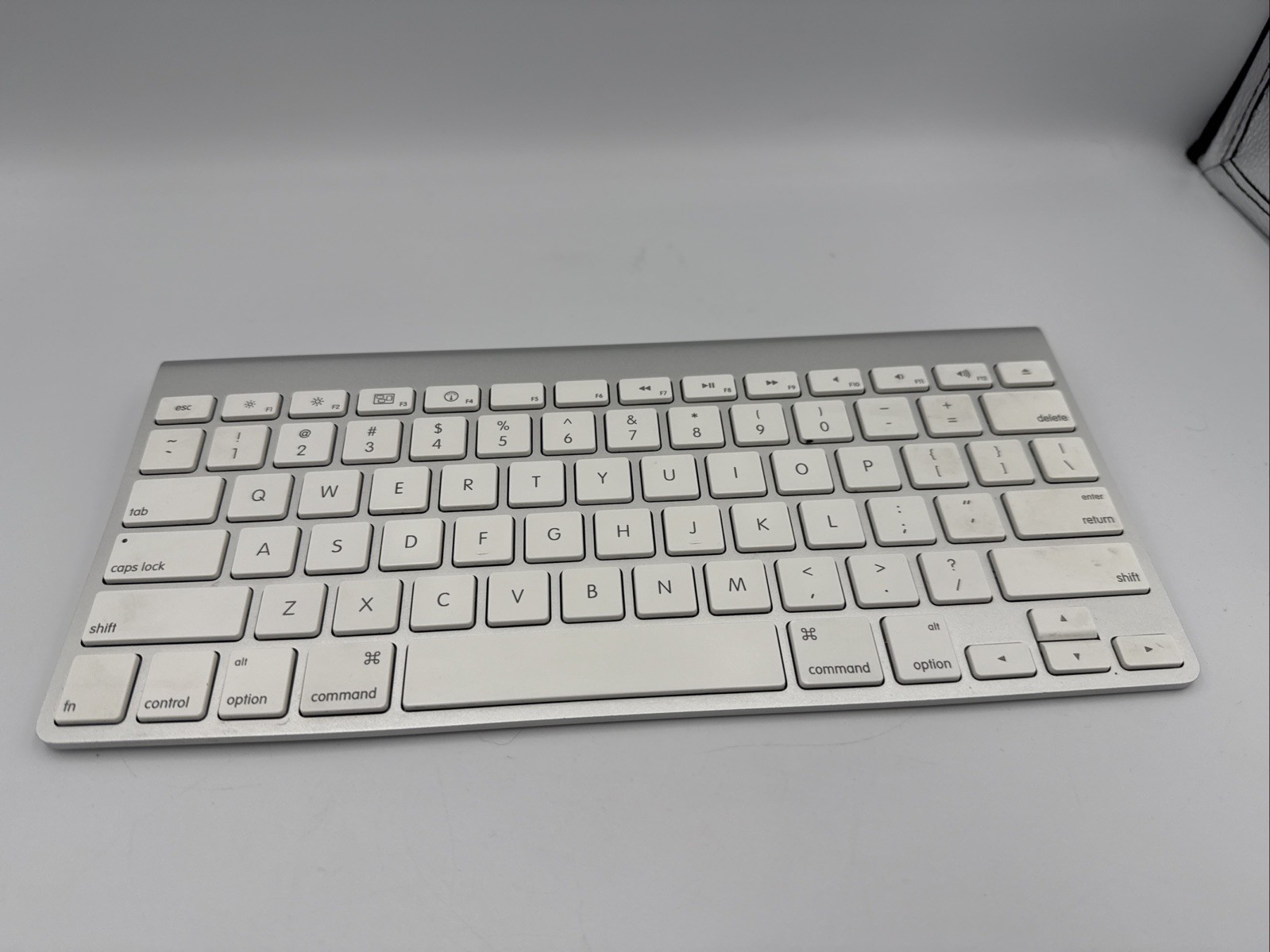 Apple Wireless Bluetooth Keyboard A1314 Mac Aluminium Genuine Tested