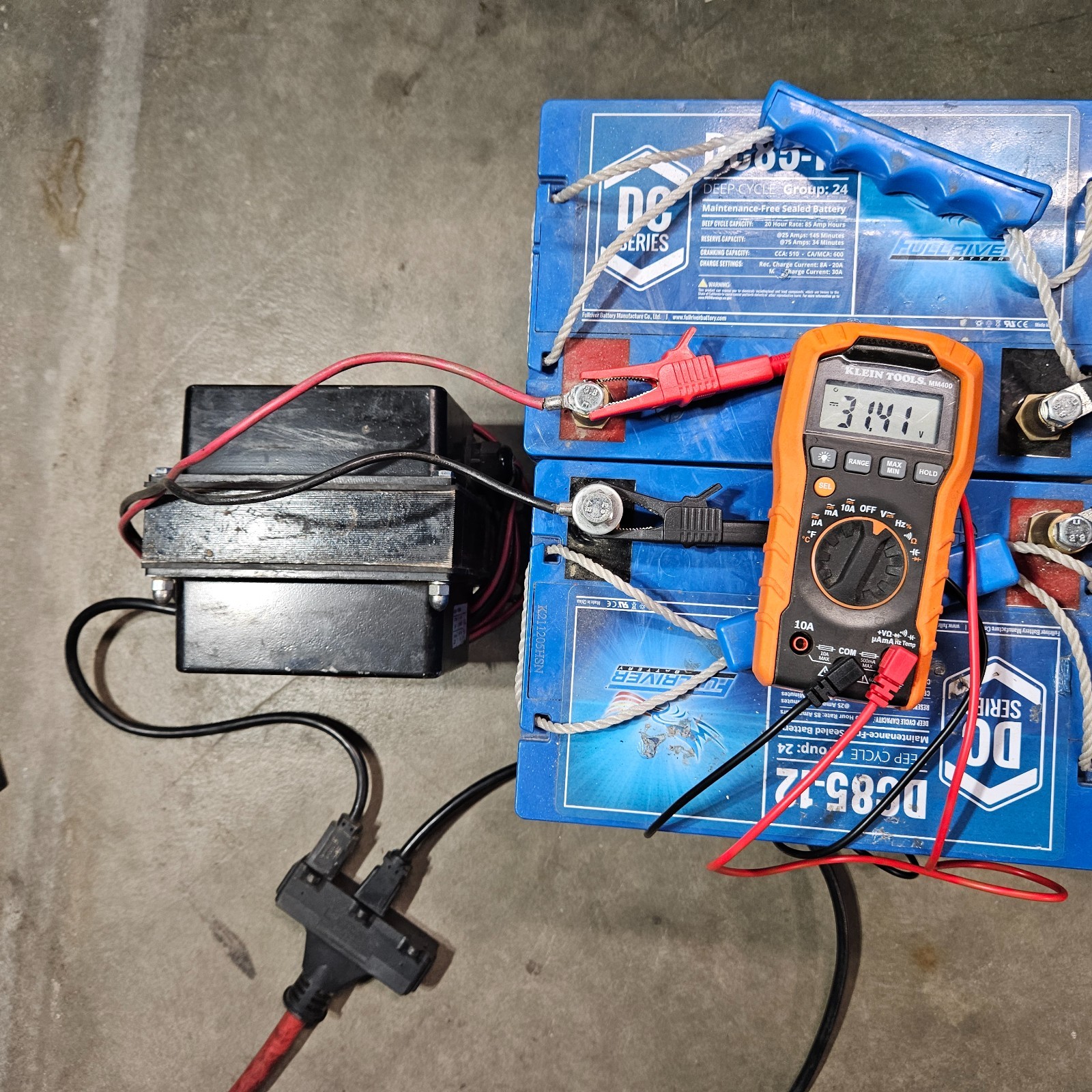 JLG CHARGER, BATTERY 24 V 25A OB2425
