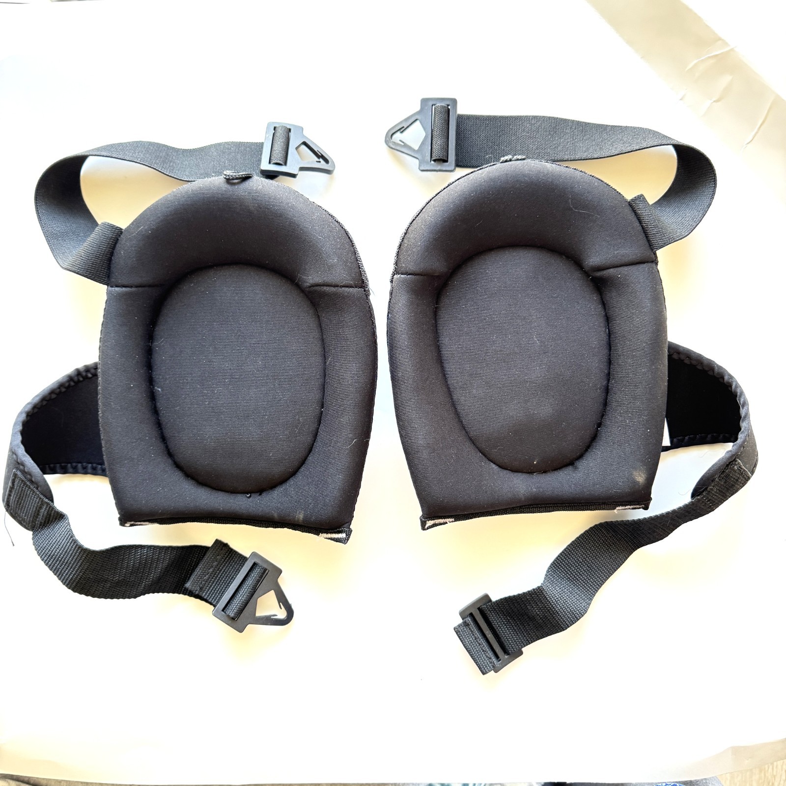 Dead on Tools Knee Pads No-Rock Gel One Size Adjustable Black