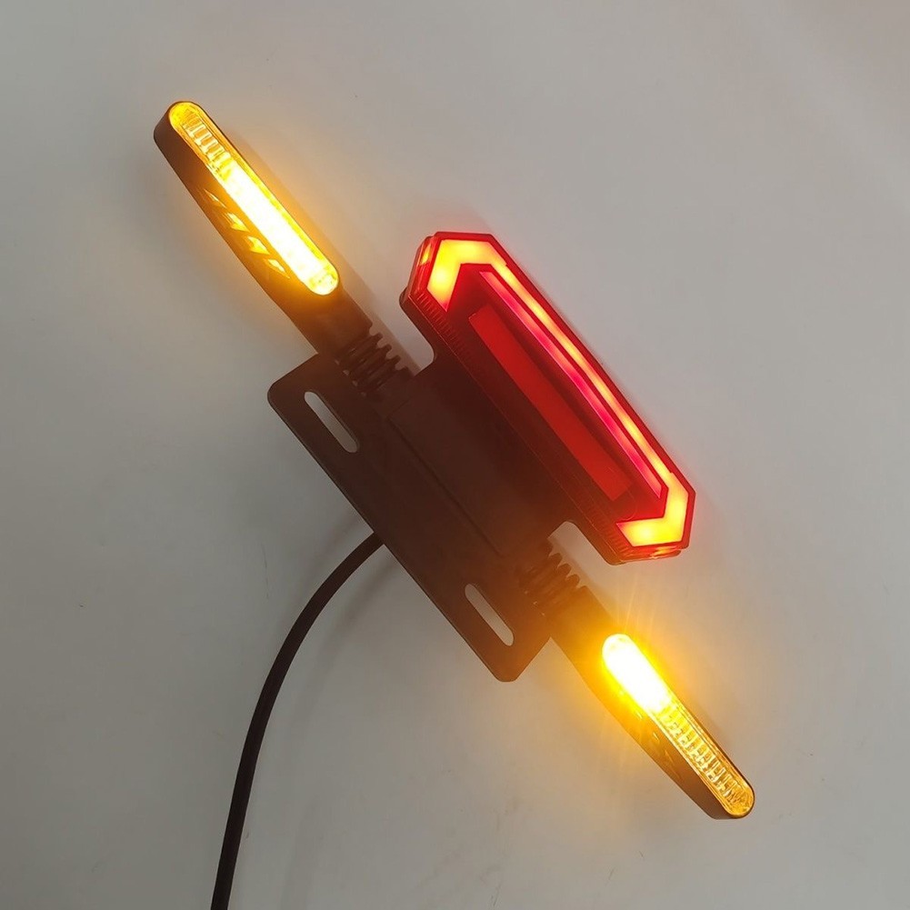 12V Electric Bike Taillight with Brake and Turn Signal Lights for Scooter