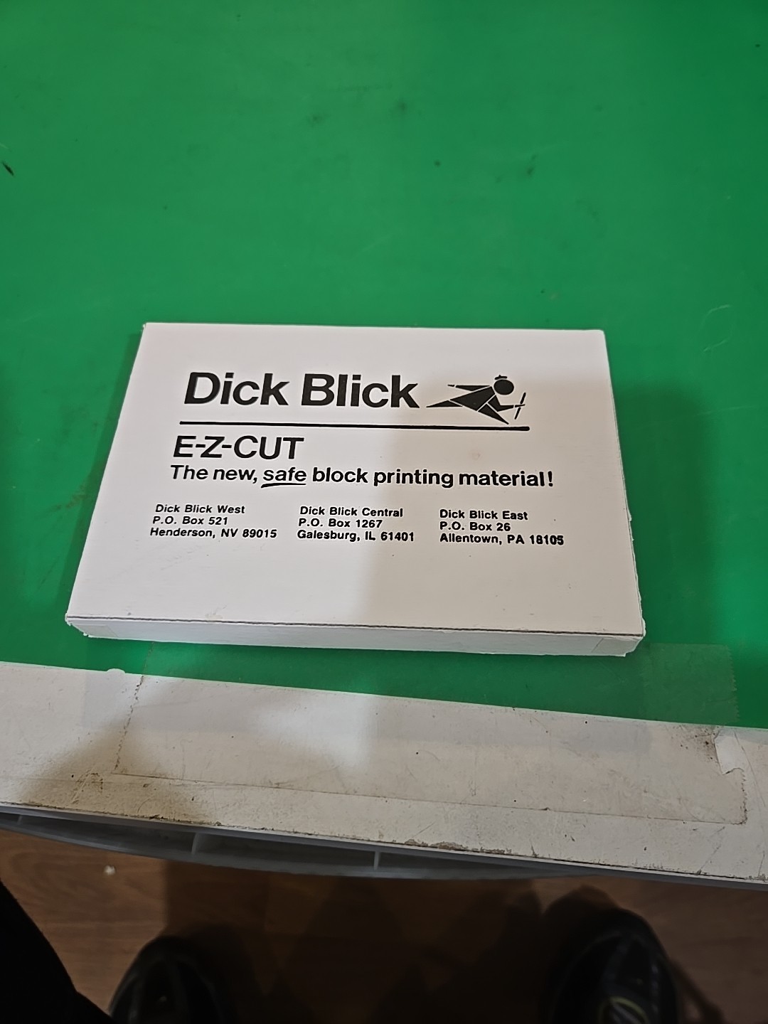 Dick Blick 2 Pcs. Block E-Z Cut Printing Blocks (F)