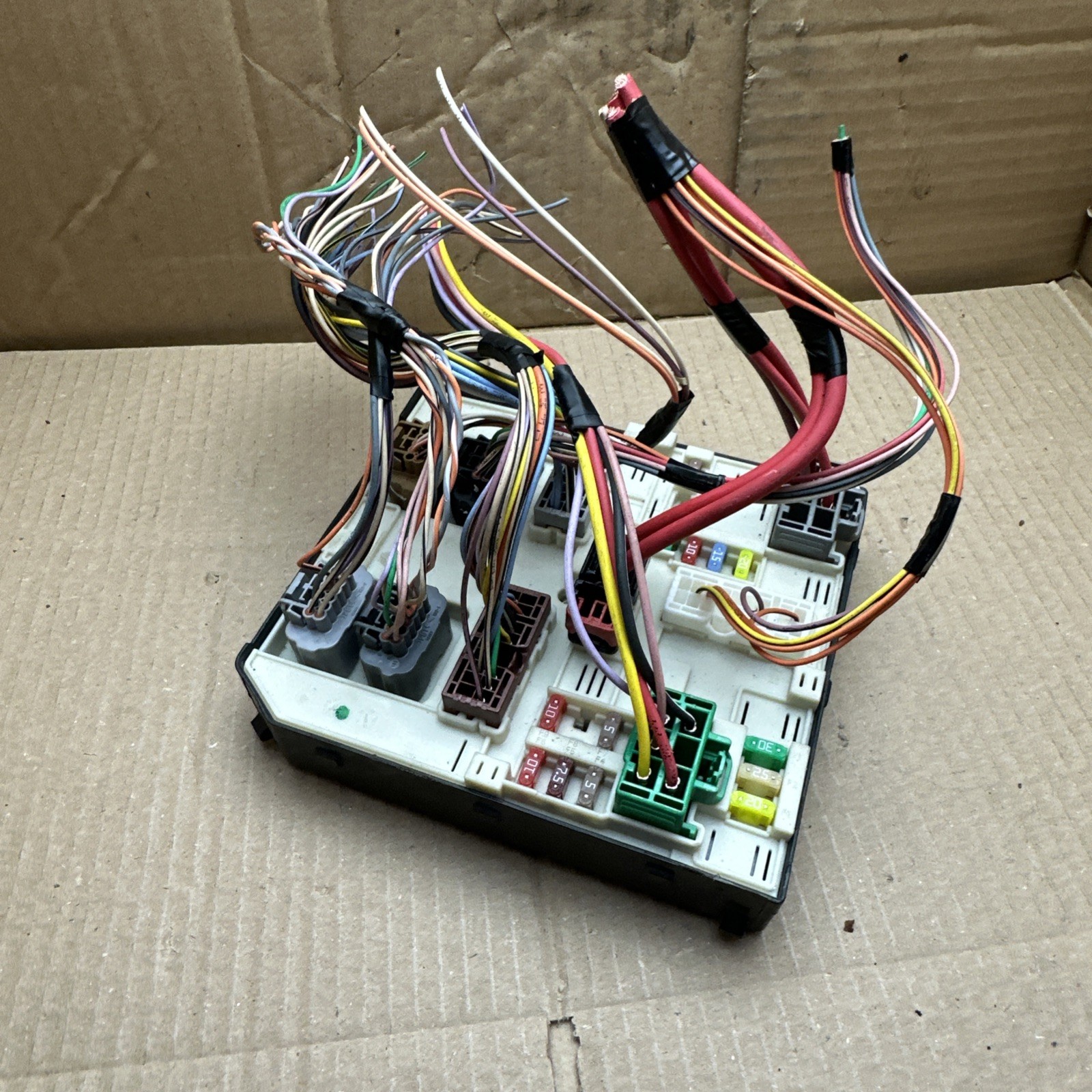 ✅VAT RENAULT MASTER NISSAN NV400 VAUXHALL MOVANO FUSE BOX L6 284B64474R #F2