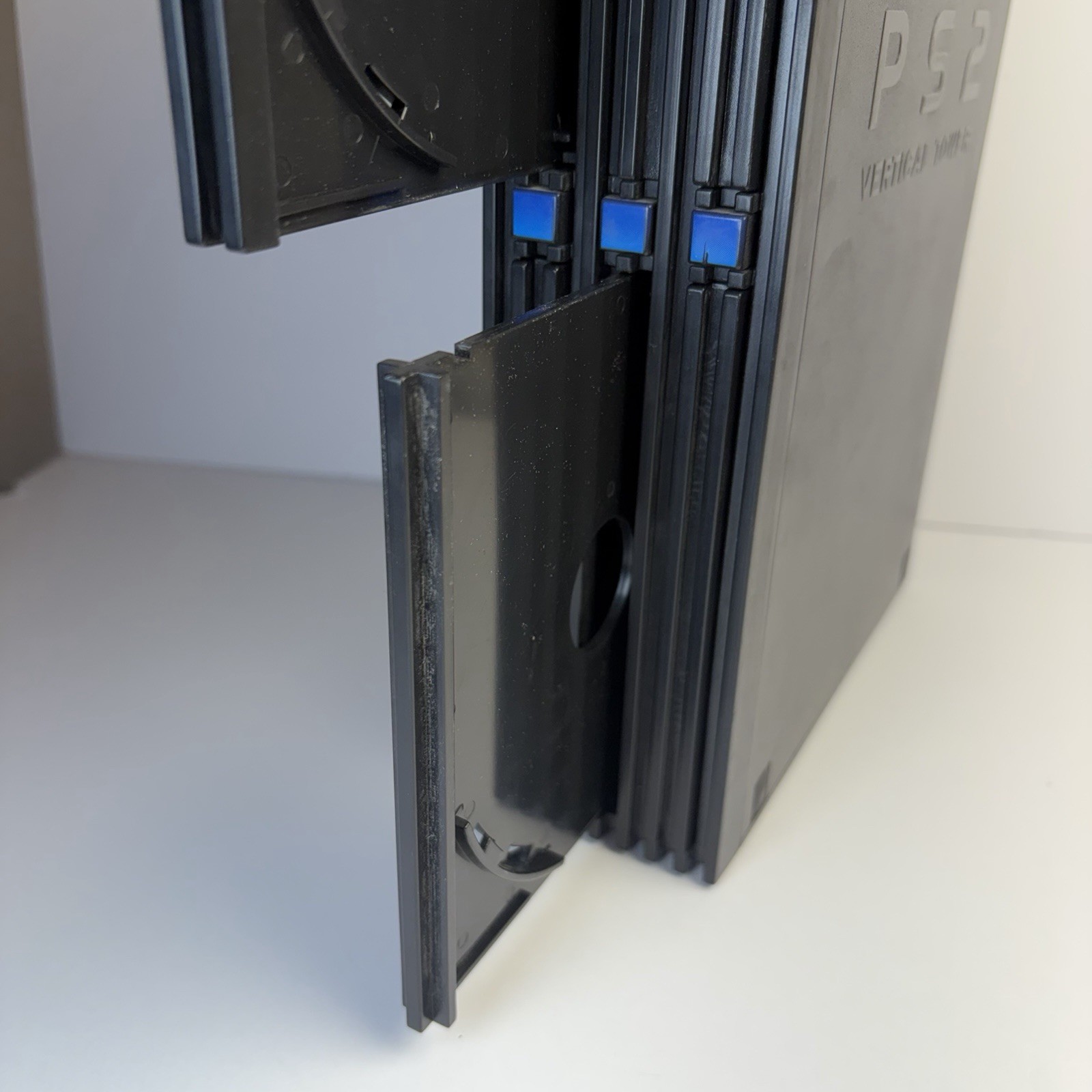 Playstation 2 PS2 Vertical Tower Stand 6 disc/cd/game holder