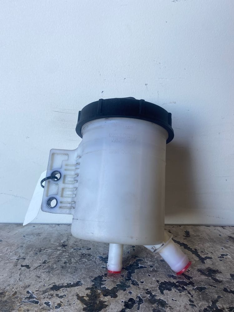 2021 International School Bus Power Steering Reservoir 4043002C91 (631-10245)