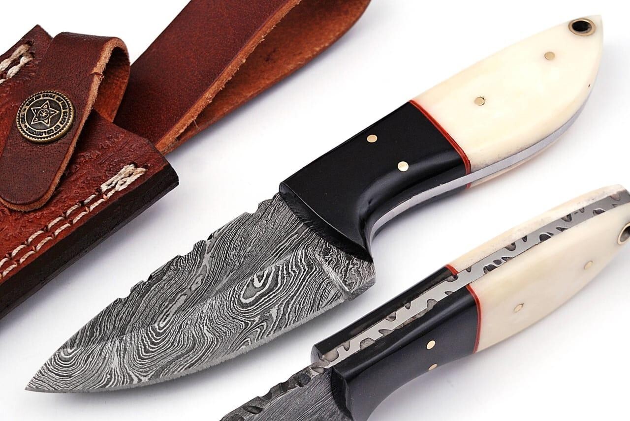 Handmade Black Horn/Bone Handle 7.5” Damascus Steel Fixed Blade Hunting Knife