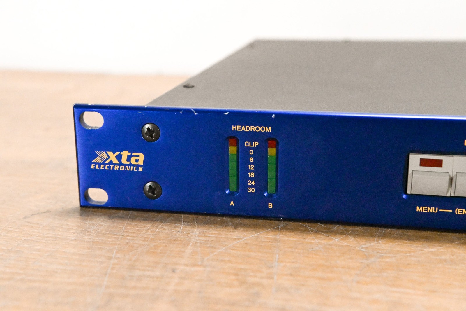 Xta Electronics DP200 Digital Equaliser CG012ZV