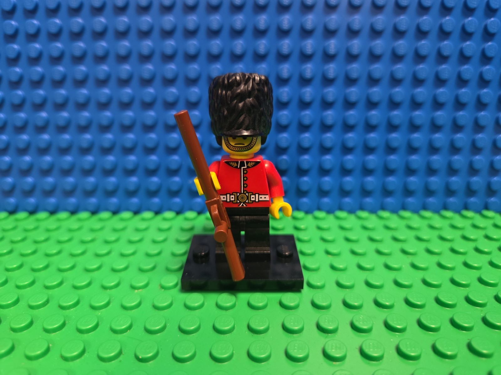 Lego Royal Guard Minifigure Series 5 Collectible 8805 CMF Lot Rare Retired HTF