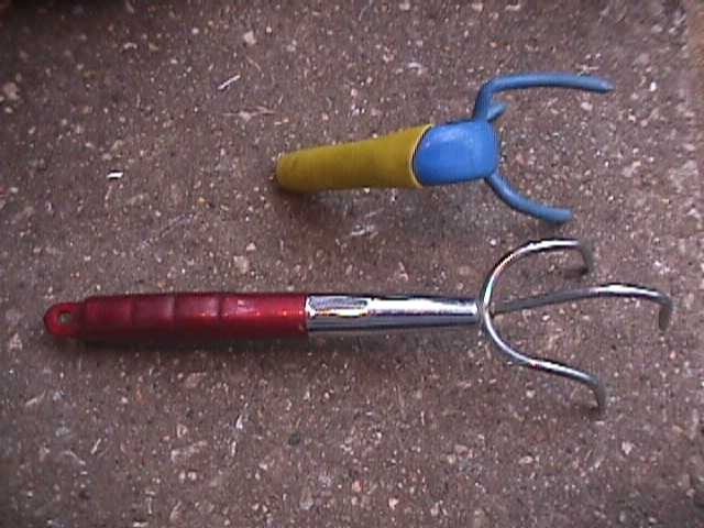 MINI HAND GARDEN GLAW and TRUE TEMPER HAND RAKE