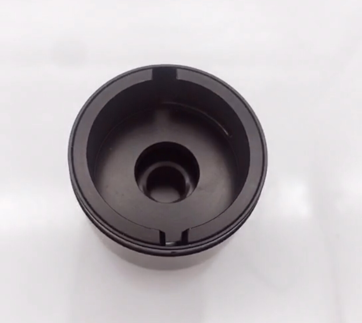 Adapter between endoscopic camera C-mount and Pantex Fiberscope connection