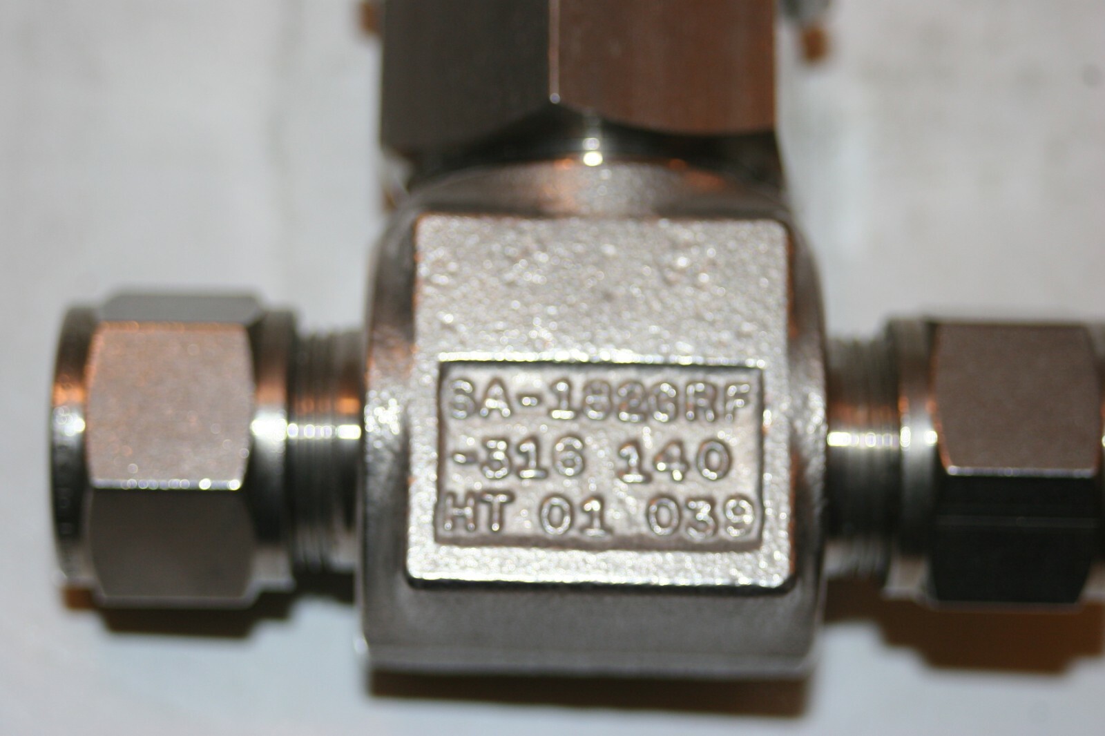 1/2" OD Tube 316ss Needle Valve (5000 Psig @ 70F) Hoke SA-182GRF