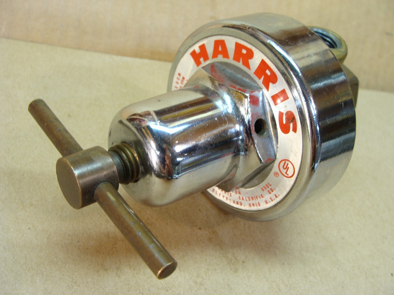 HARRIS model 47-15 compressed gas regulator