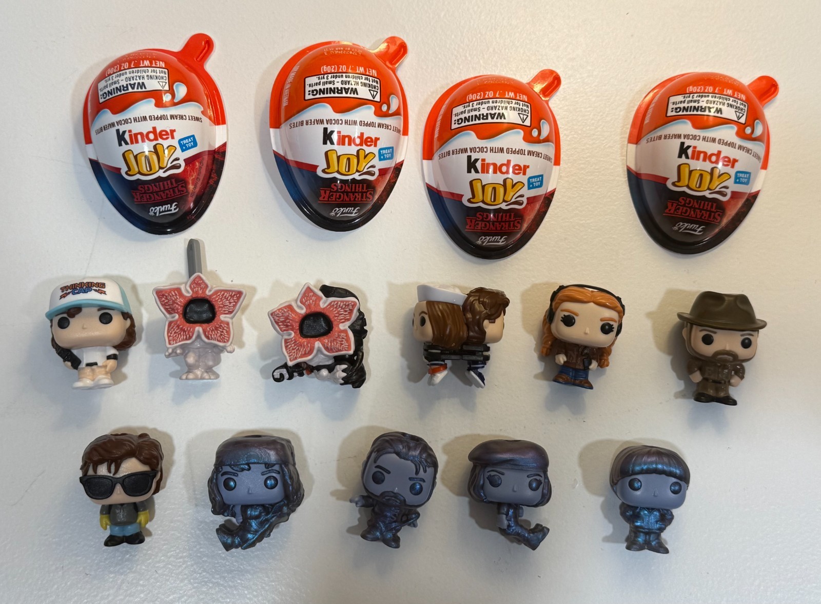 YOU CHOOSE Kinder Joy Stranger Things Funko 2026