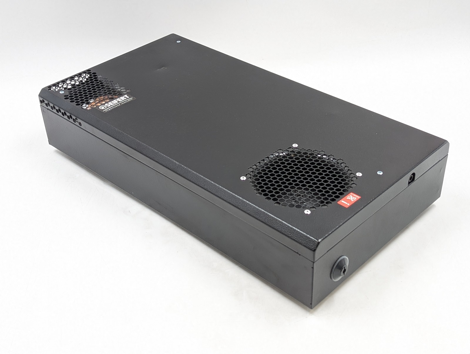 Seifert Industrial Enclosure Cooling Unit 120V 60Hz (009-0041413) Black