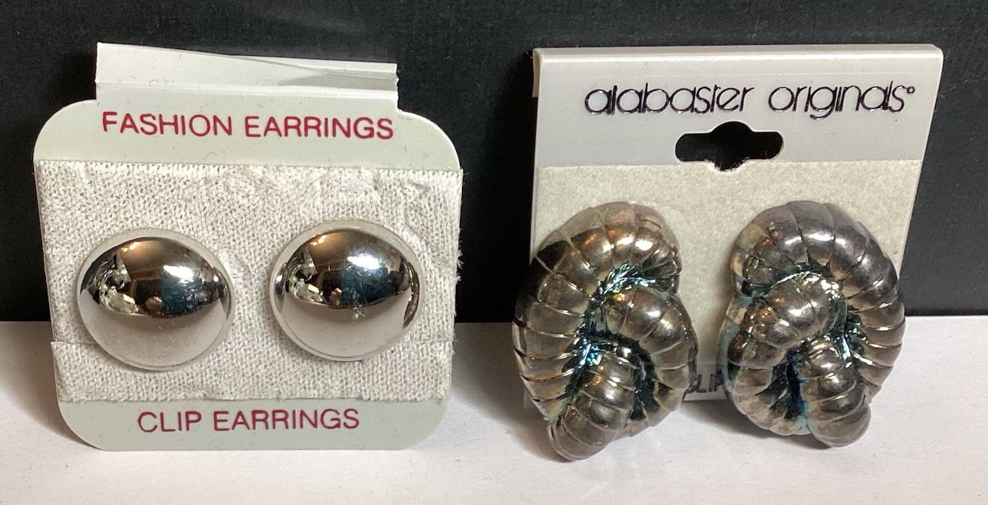 VINTAGE MIXED TWO PAIR LOT OF CLIP-ON EARRINGS SILVERTONE STYLISH