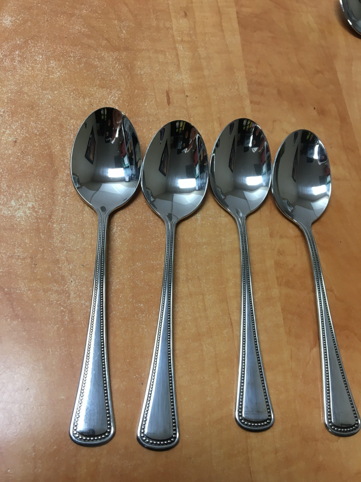Oneida USA Stainless - NEEDLEPOINT/ Beaded Artistry  Oval Soup Spoon Lot of 4