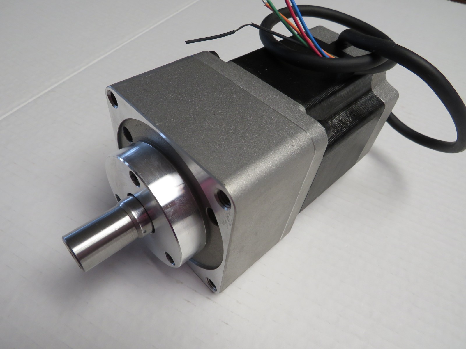 AUTONICS STEPPER MOTOR (A200K-M599-G10) NEMA 34 / 85MM FRAME ( 5PFE8 )