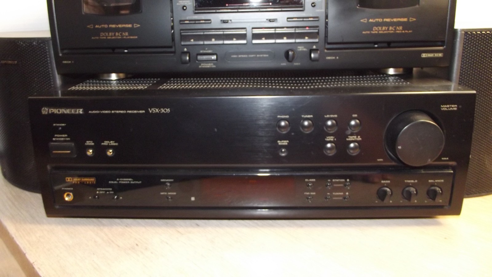 Pioneer VSX-305 Theatre Stereo Receiver Dolby Surround 5 Channel 60hz 185W A/V