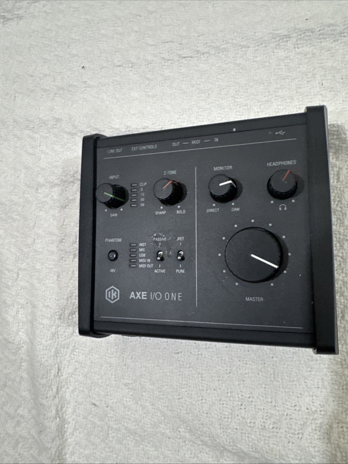IK Multimedia AXE I/O ONE 1-Channel USB-C Audio Interface