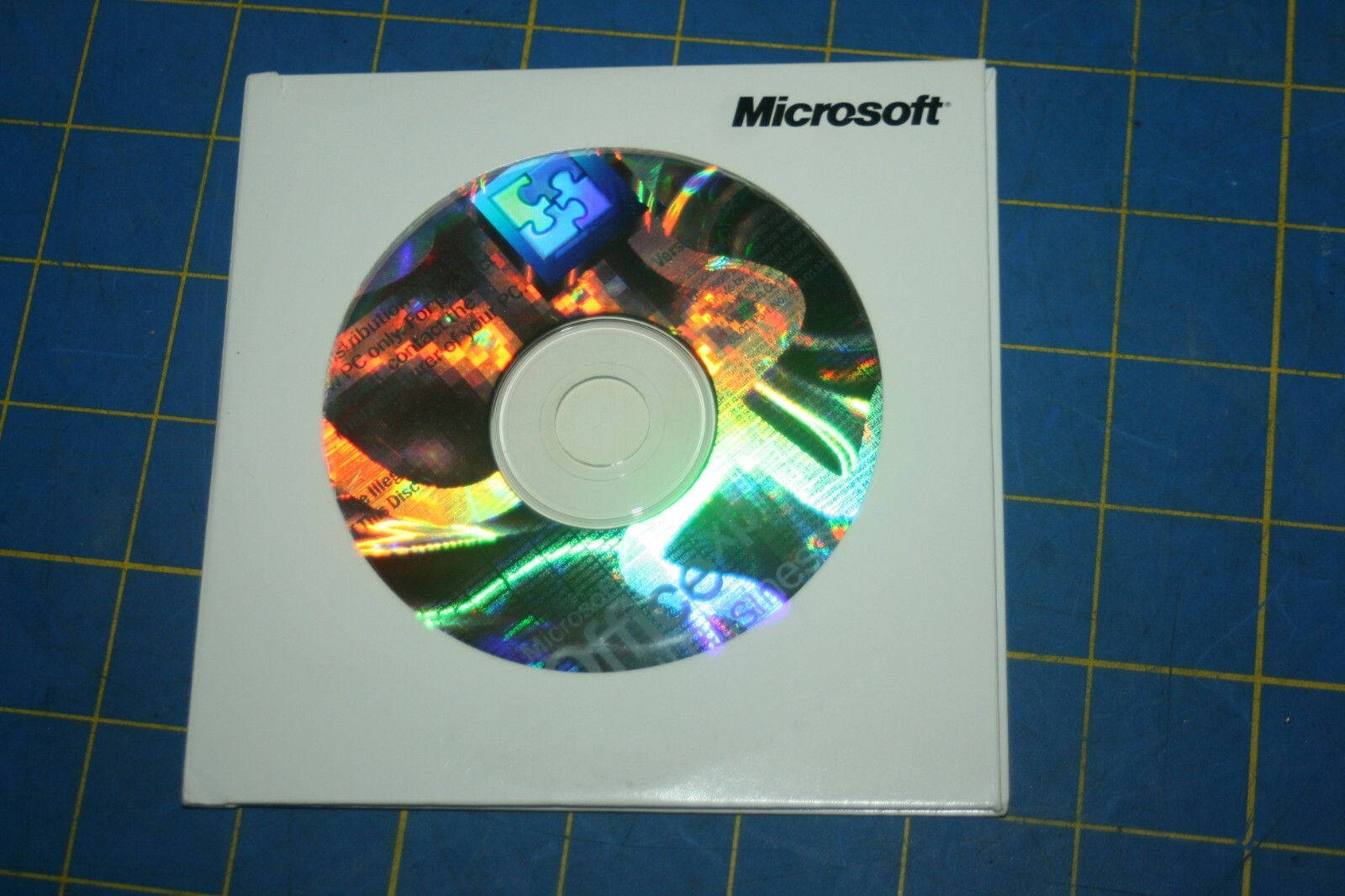 Dell Microsoft Office XP Small Business SBE Version 2002 Two Discs w Product Key