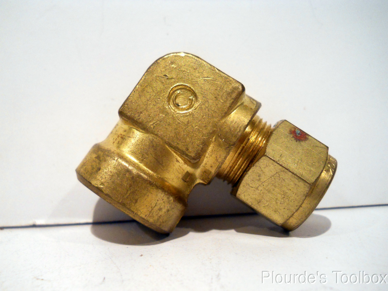 New Crawford Brass 1/2" Tube OD x 1/2" FNPT Adapter Elbow Fitting, B-810-8-8