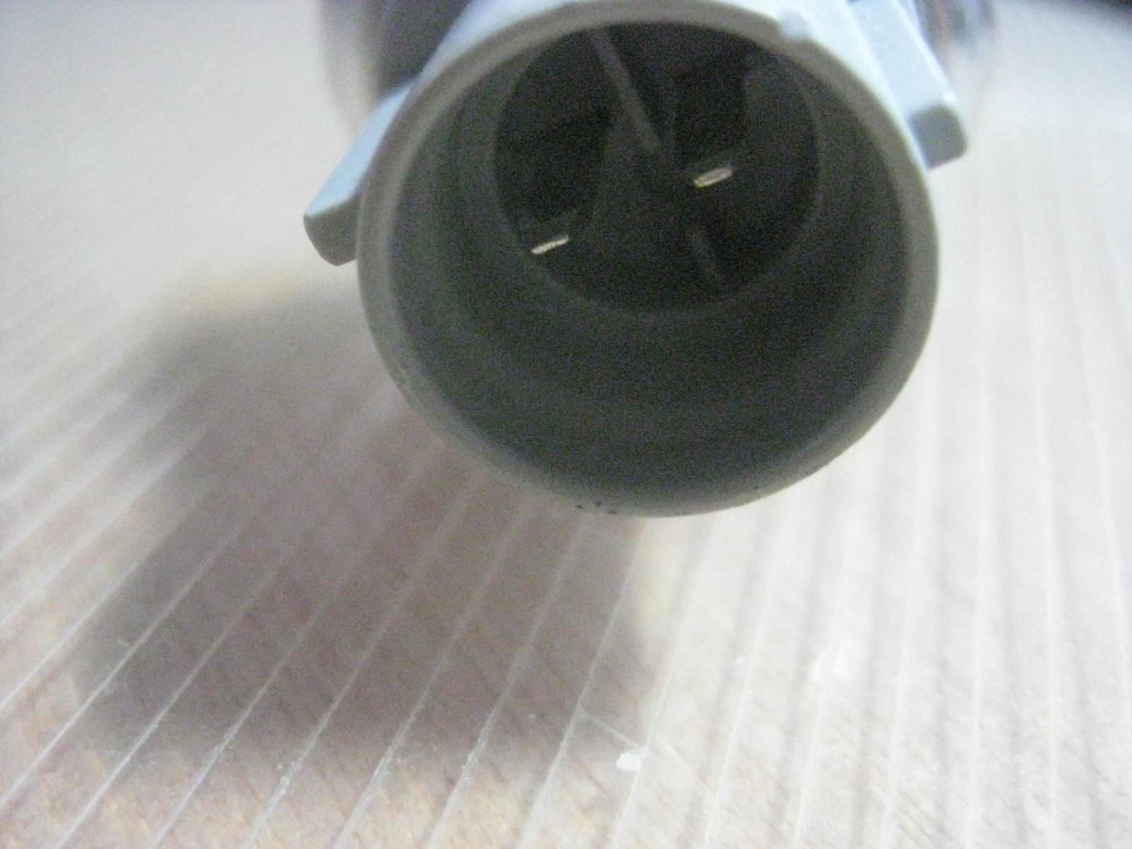 (Quan 2) N.O. Pressure Switch Sensor Open 30psi Closes 33psi Two Terminal Conect