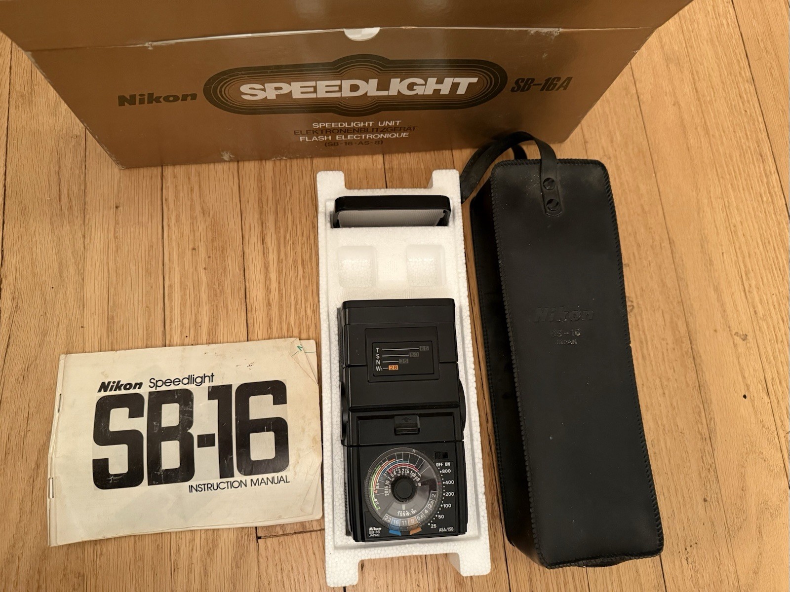 Nikon SB-16A Speedlight Flash for F3, F3HP Camera w Box, Manual and Soft Case
