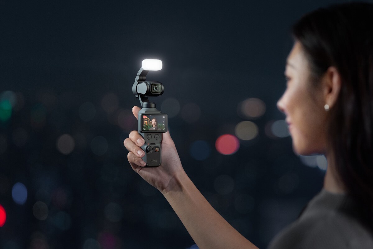 DJI Osmo Pocket 4 – Fill Light and Battery Handle Combo