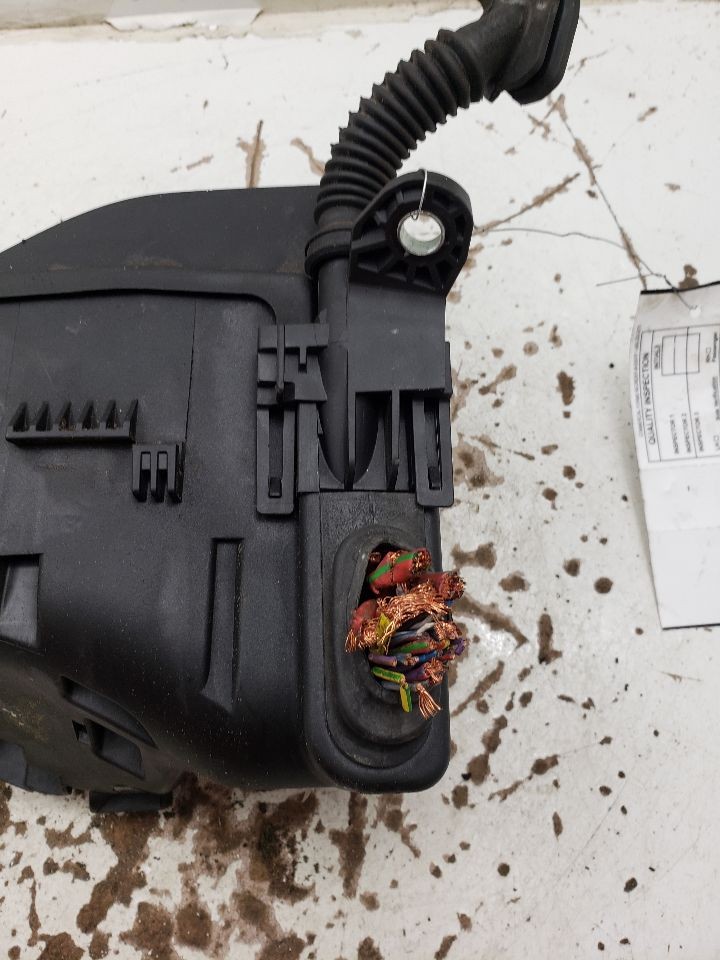 Used Fuse Box Engine fits: 2010 Volvo 70 SERIES from VIN 113055 Grade A