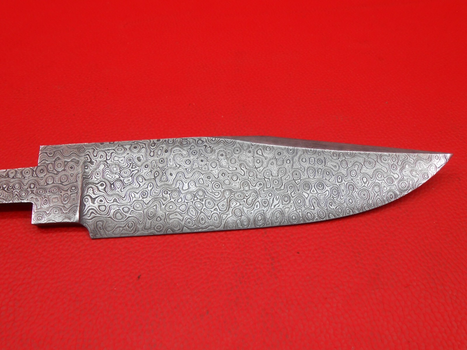 Custom Handmade Pattern Damascus Steel knife blade blank For Supply A12