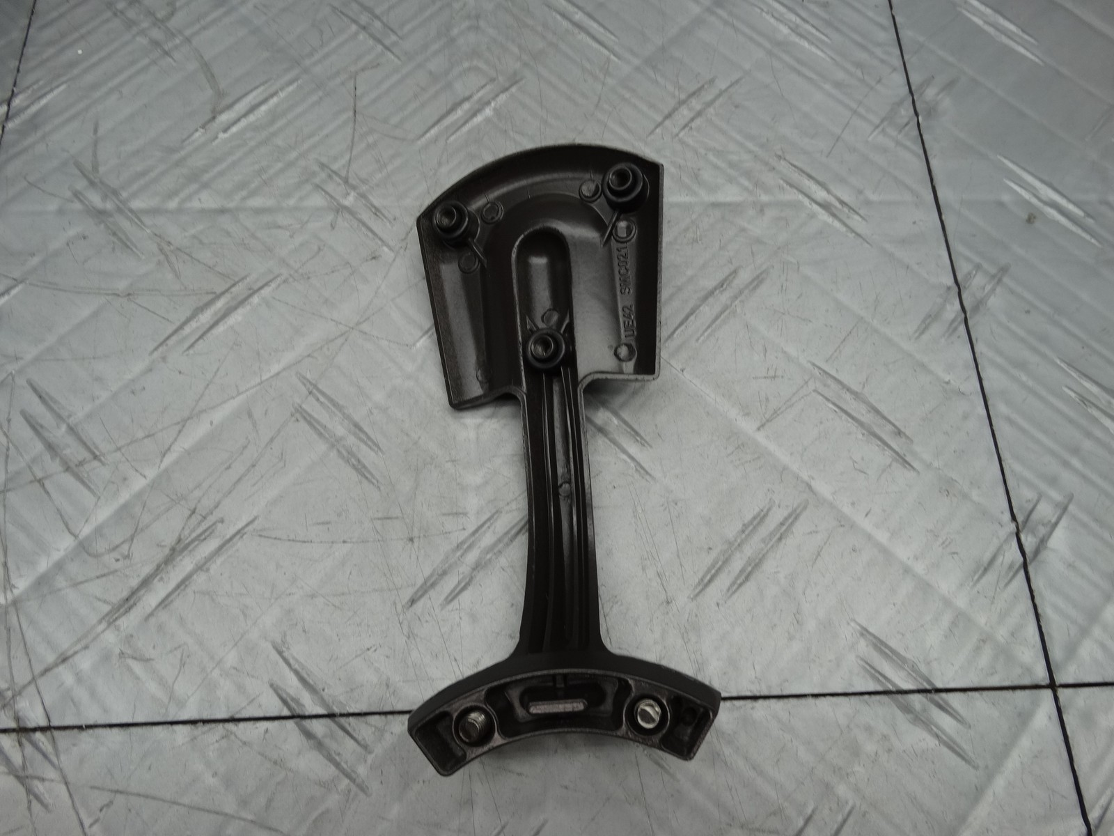 Fan Blade Holder Hampton Bay Bellina 42in Ceiling Fan 1004065033 (1-Blade)