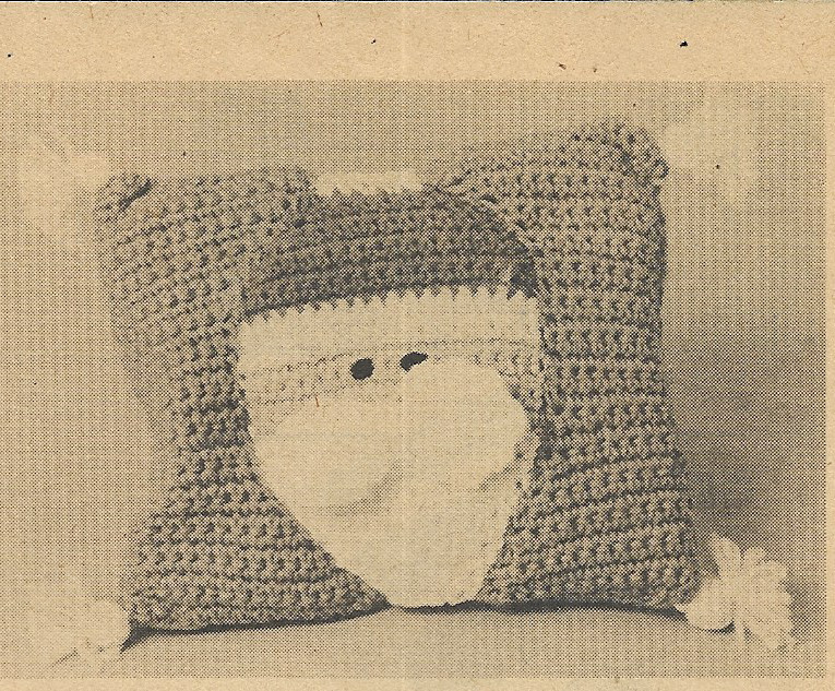 vint. Jolly Santa Pillow crochet pattern instructions