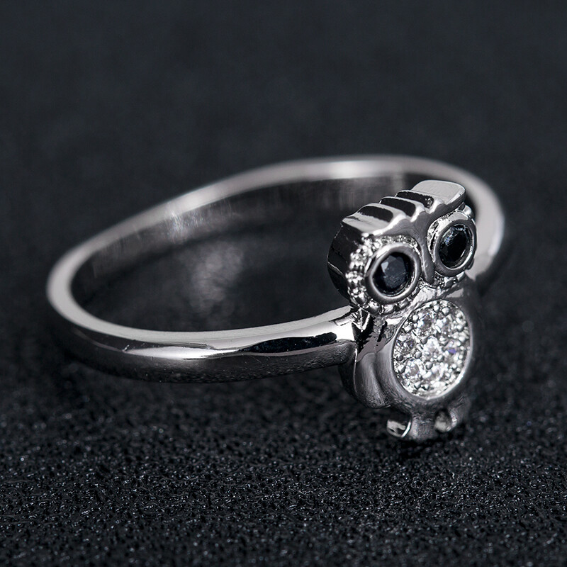 Cute Owl Ring For Valentine Gift 1.85 Ct CZ Classy Gorgeous Ring Silver Plated