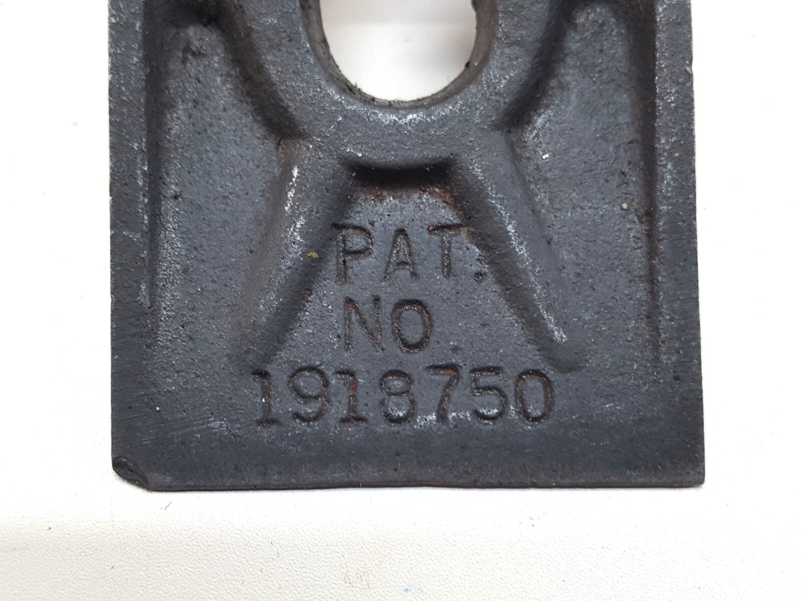 2876 Stanley Bailey No. 4 & 5; Lever Cap, Post 1933, Small Nick