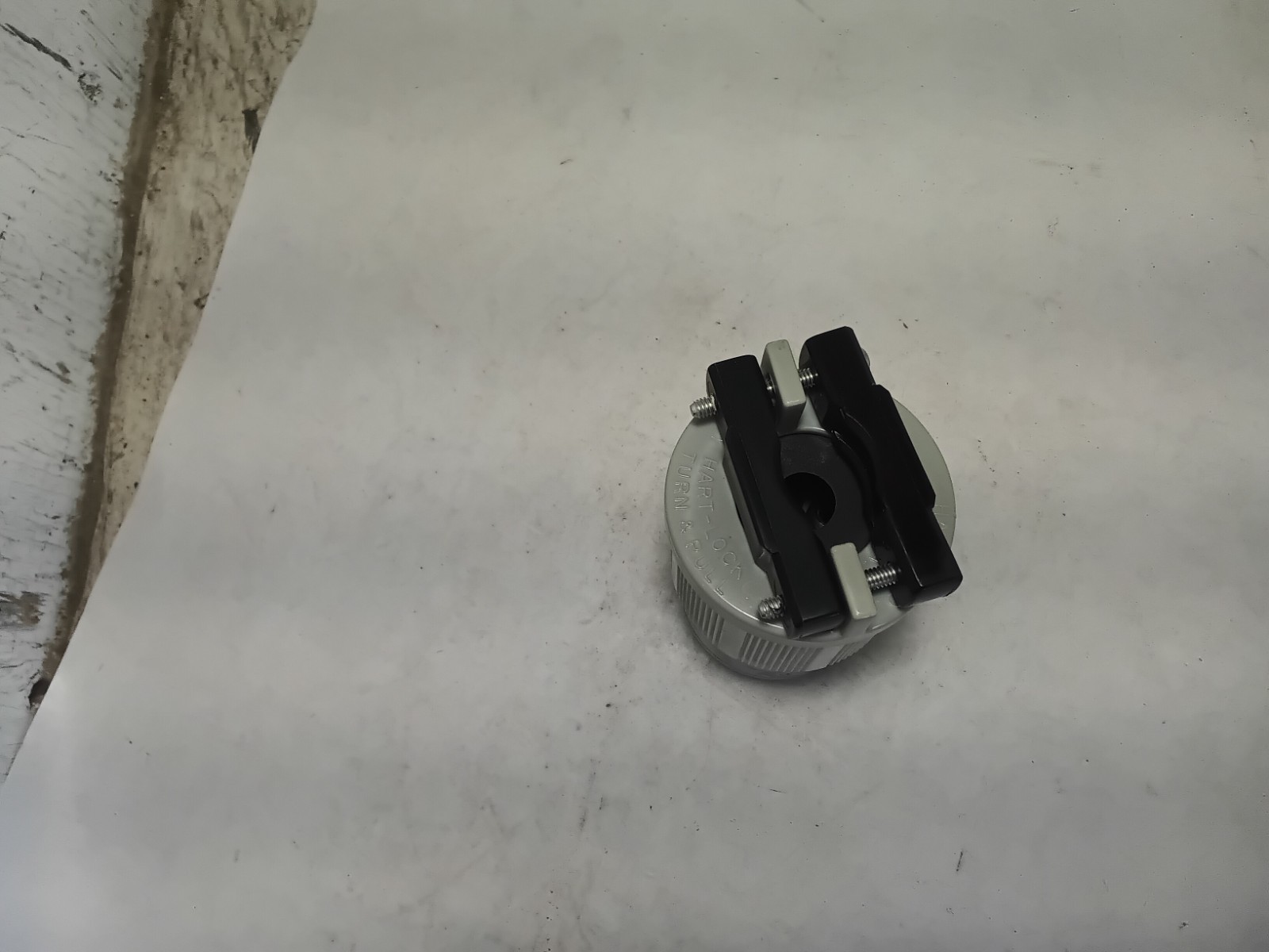 Crouse-Hinds 6424 Locking Connector (G10E)