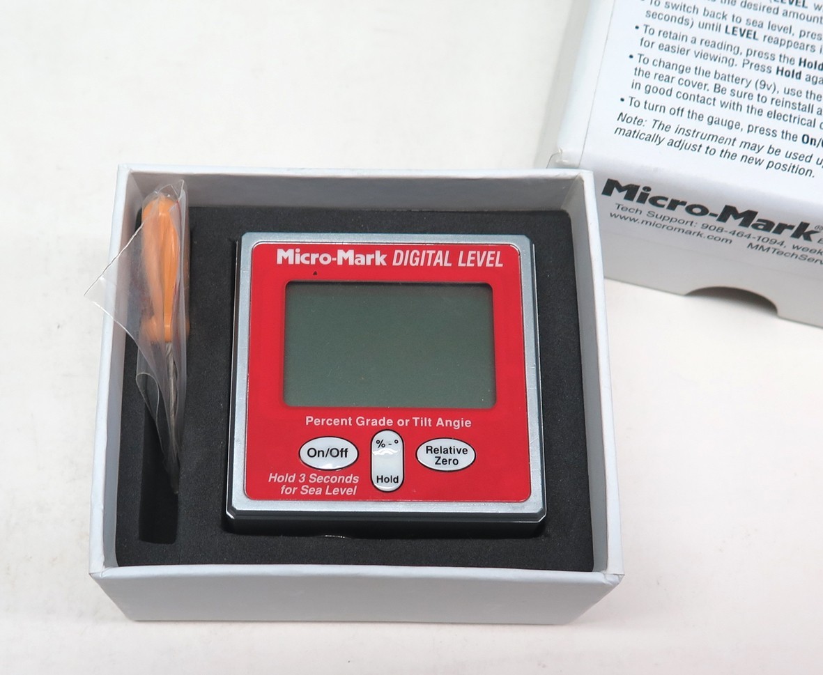 Digital Level and Grade Gauge (Micro-Mark #84519)