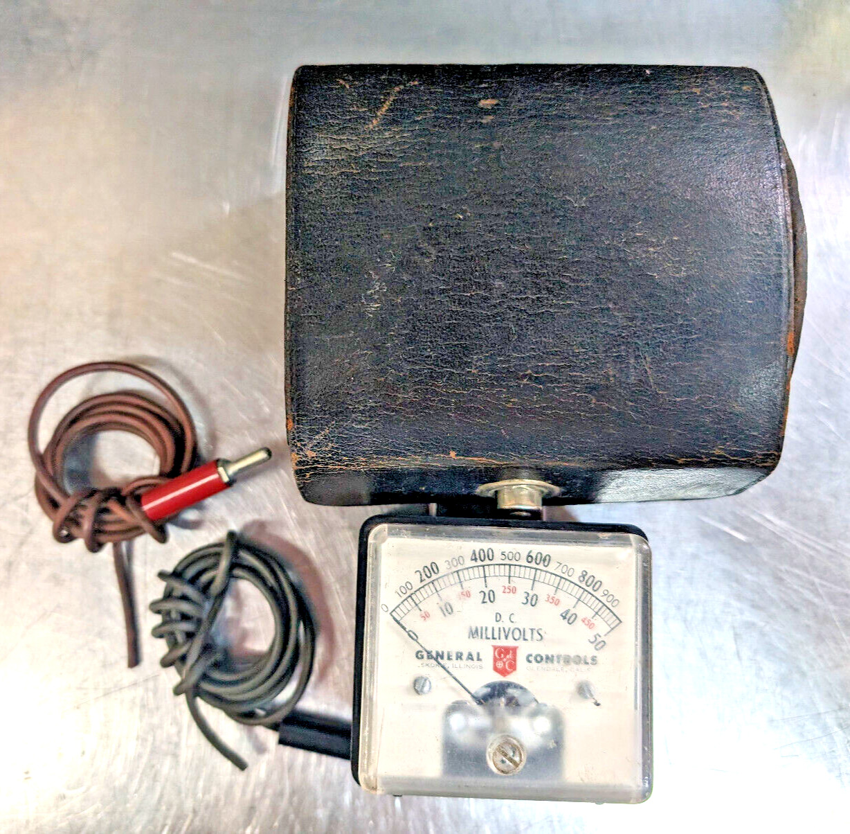 Vintage General Controls 500RI06 DC Millivolt Meter, Analog with Case