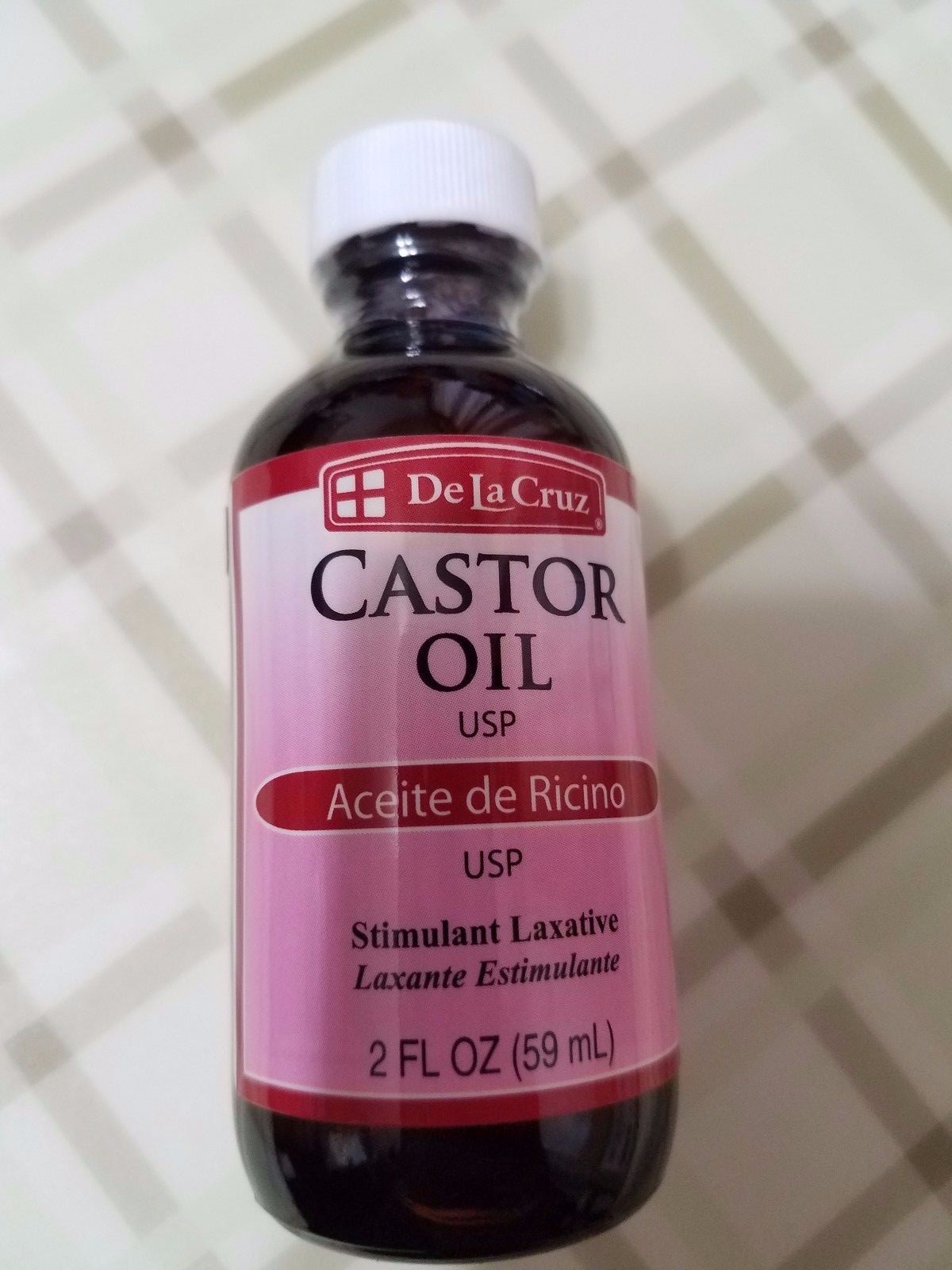 De La Cruz  Castor Oil Stimulant Laxative Aceite de Ricino 2 fl oz  Made in USA.