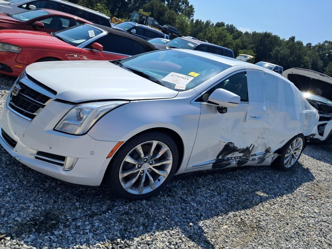 XTS 2016 Glove Box 4793943