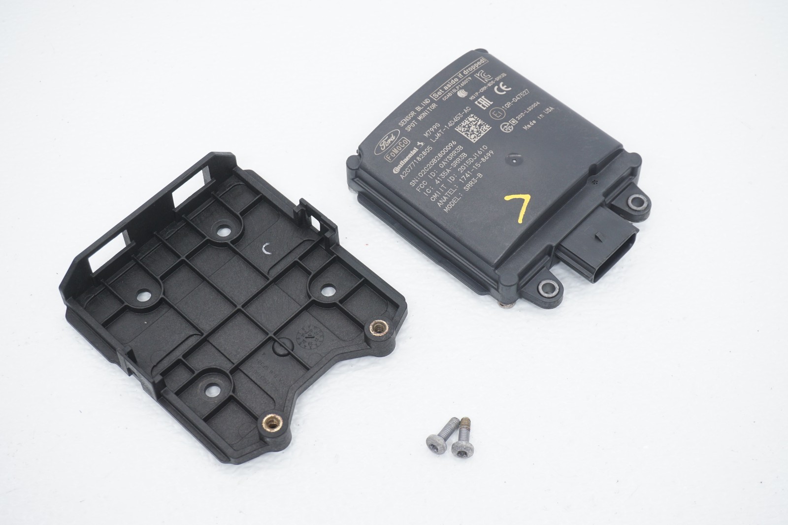 2020-2022 FORD ESCAPE OEM REAR LEFT SIDE BLIND SPOT MONITOR MODULE RADAR SENSOR