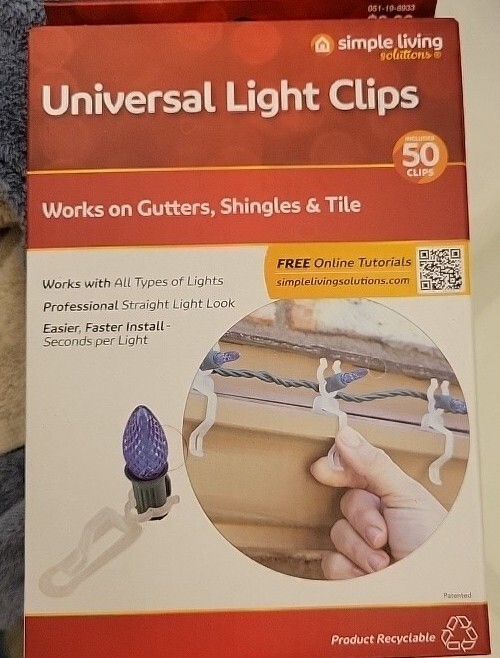 Universal Christmas Light Clips - 50 Clips - Works on Gutters, Shingles, & Tile