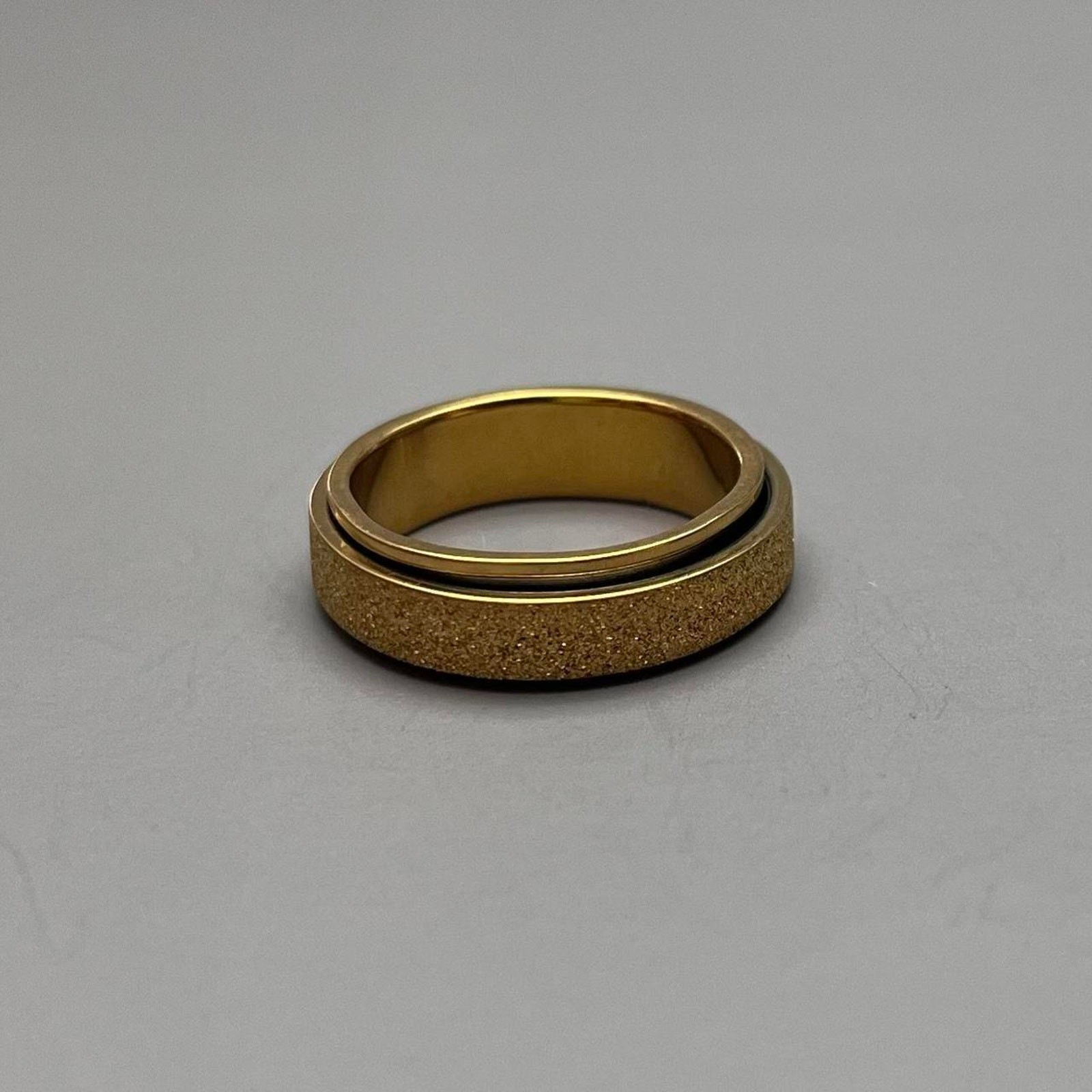 Y2K Vintage Gold Ring Size 8 Unisex 2000s Jewelry Minimal Everyday Style