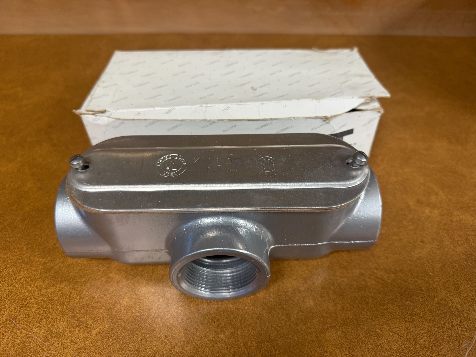 Killark OT-5 Type T Conduit Outlet Body 1-1/2 In. and Cover