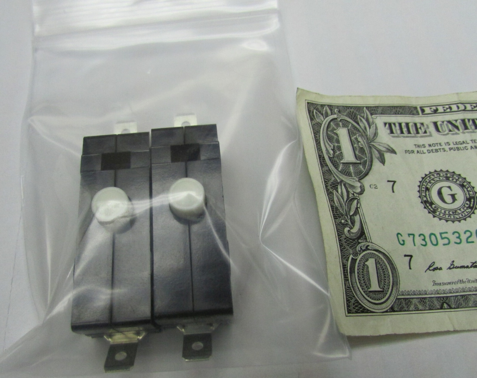 2 Cherry E13 15A Normally Open Snap Action Pushbutton Switch 125/250VAC E13-33EA
