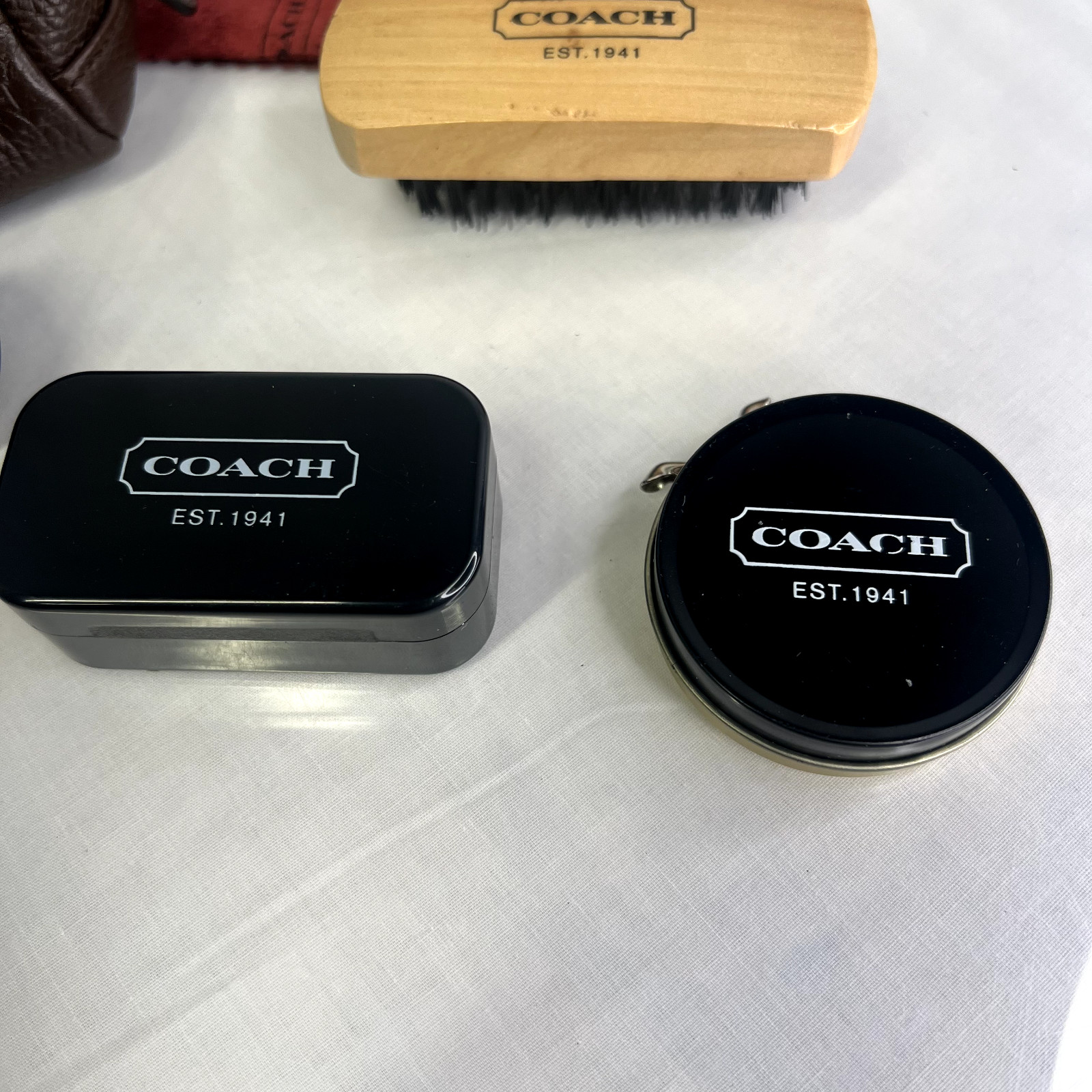 COACH Mens Brown Shoe Shine Kit 6 Pieces