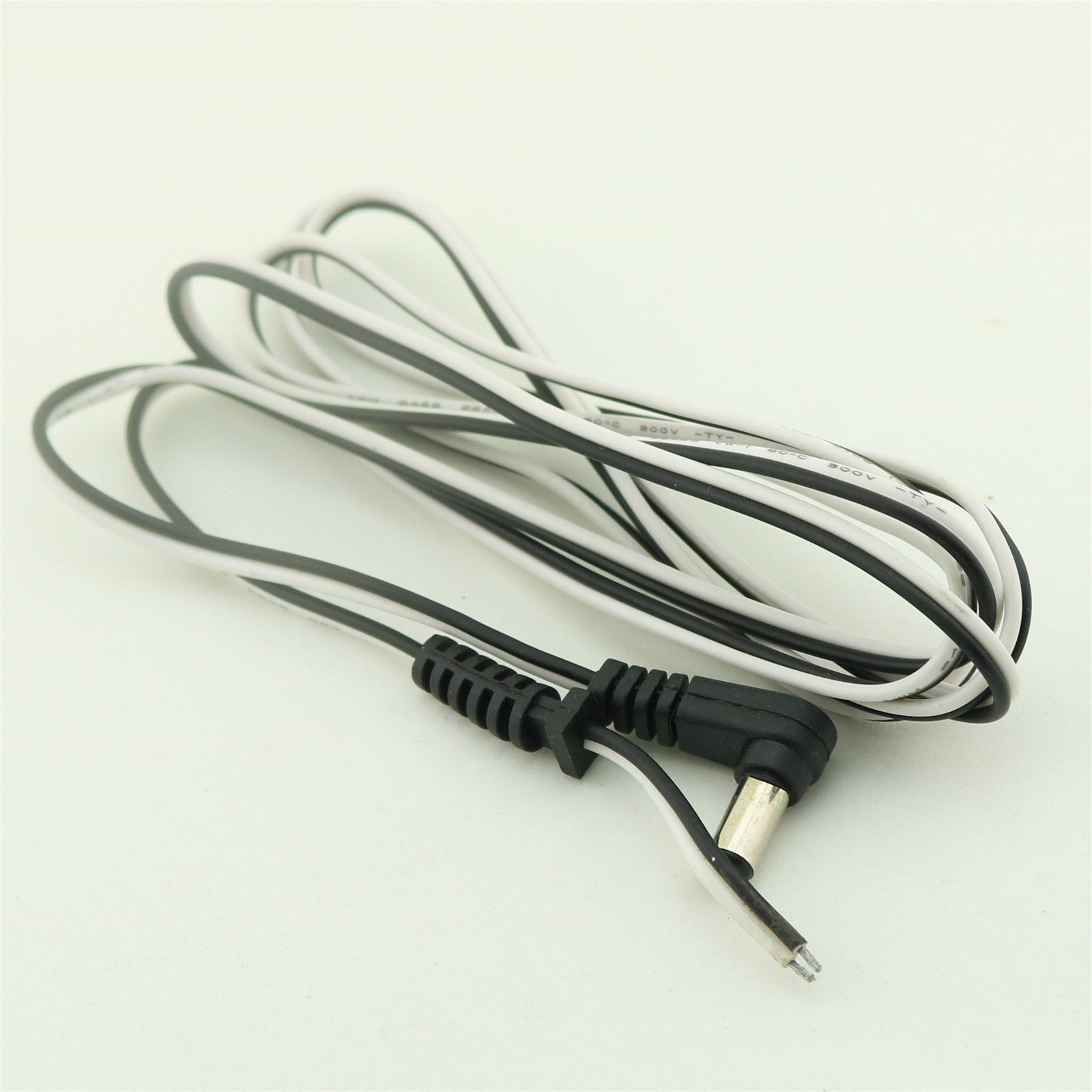 CCTV LED DC Power 5.5 x 2.1mm Male Plug Right Angle Connector Cable Wire 5V 5FT