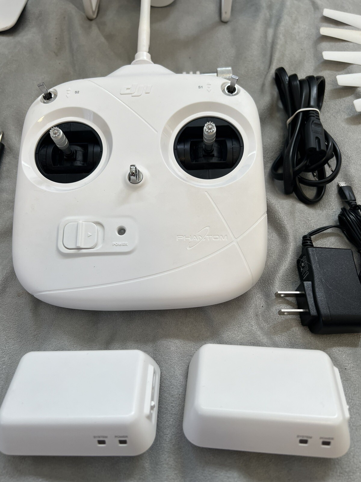 DJI Phantom 2 Vision PV330 1080p Camera Drone Transmitter EUC + Extra No Battery