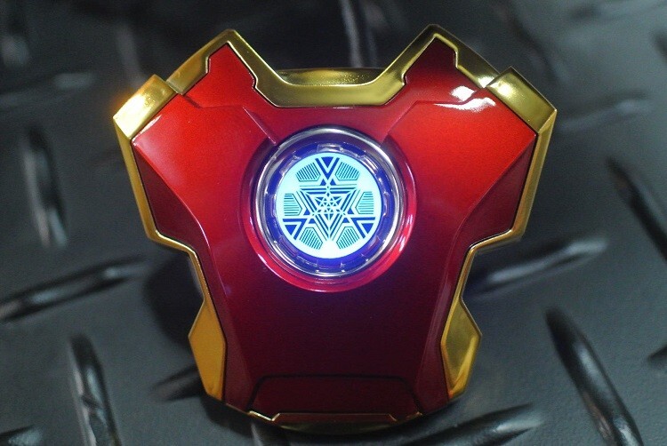 Iron man Arc Reactor 3.0 USB Hub - Age of Ultron Avengers - BRAND NEW! SEALED!
