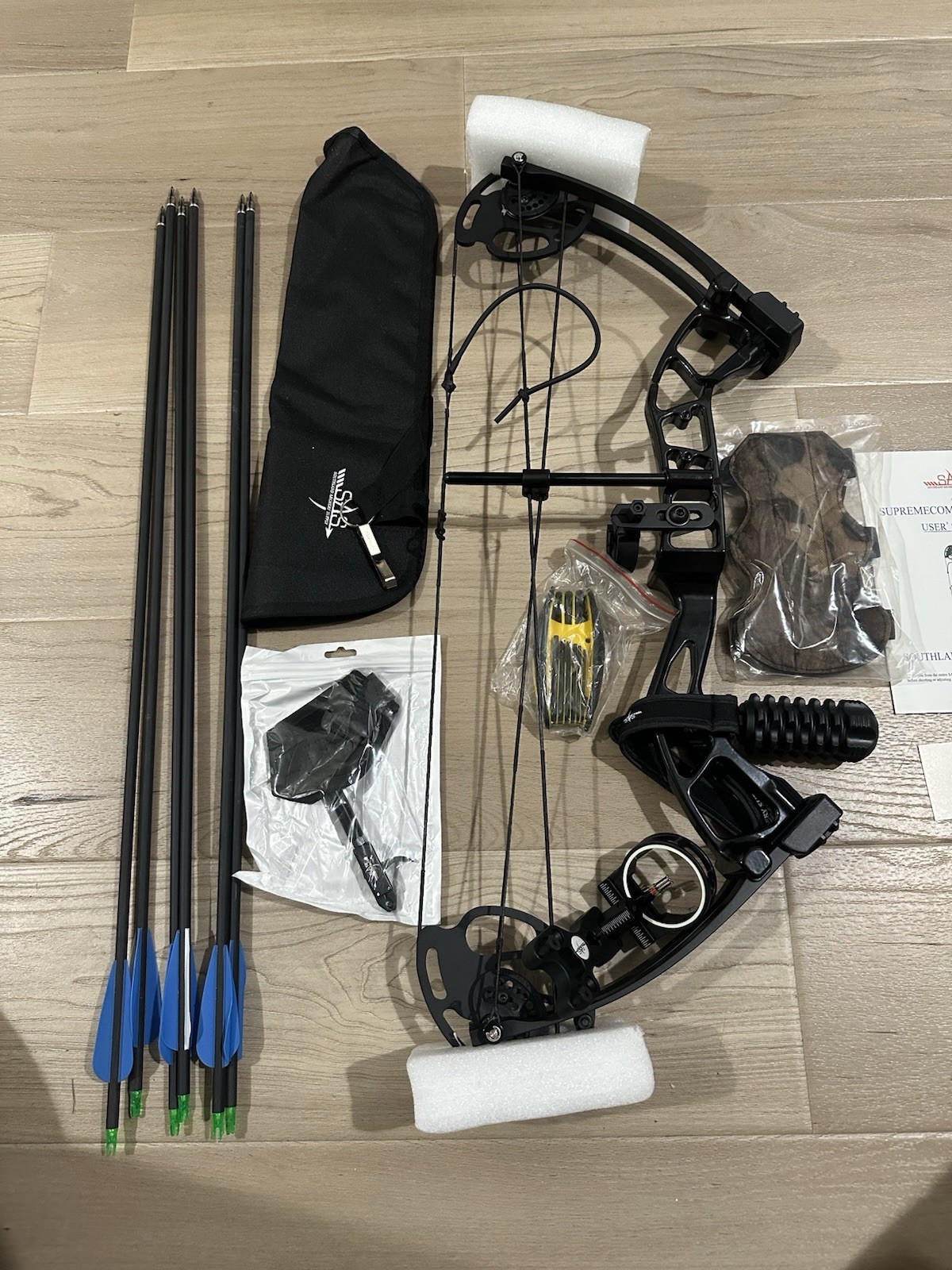 SAS Supreme Youth Compound Bow Package Hunting Range Target Black - Used