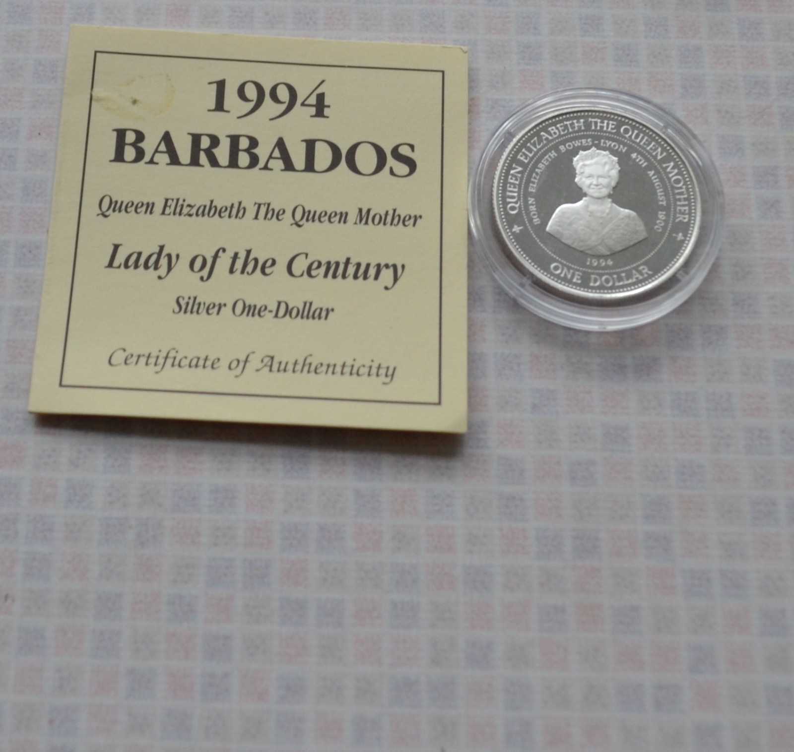 SILVER DOLLAR BARBADOS QUEEN MOTHER 1994. WITH CERTIFICATE. 20