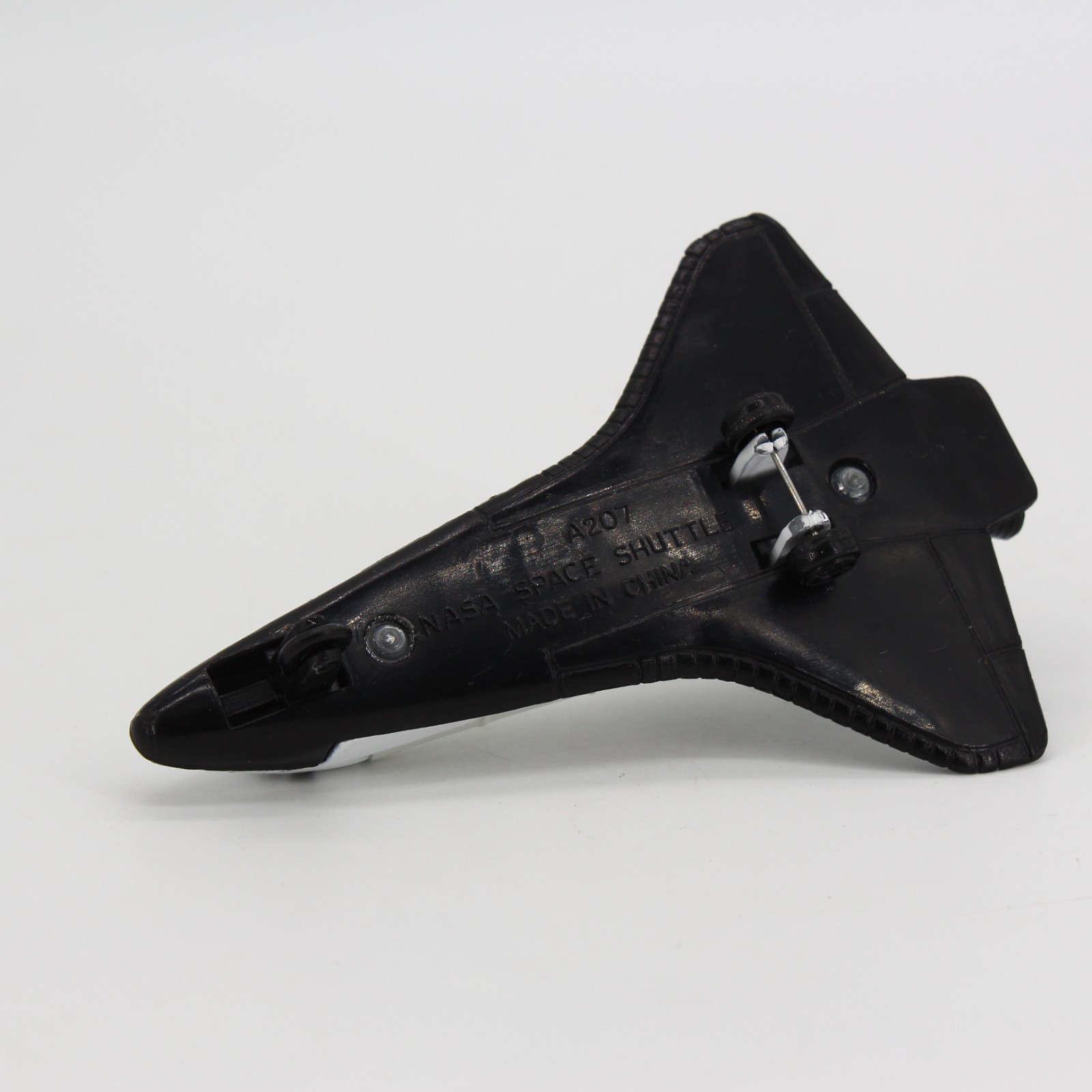 NASA Space Shuttle Endeavour Diecast Toy Orbiter Model Display